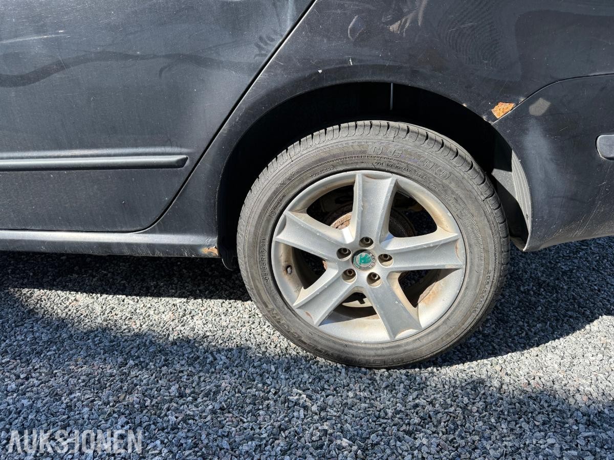 2008 Skoda Fabia 1.2 64hk s+v dekk manuell