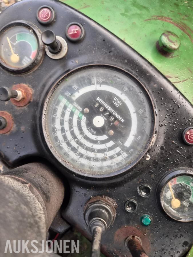1977 John Deere 1630 traktor med laster - mva fri