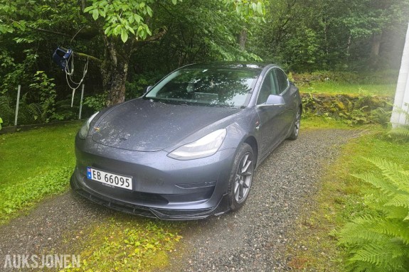 2020 Tesla Model 3 Long Range dual motor 4x4, 128500km, Skinninteriør, S+V dekk