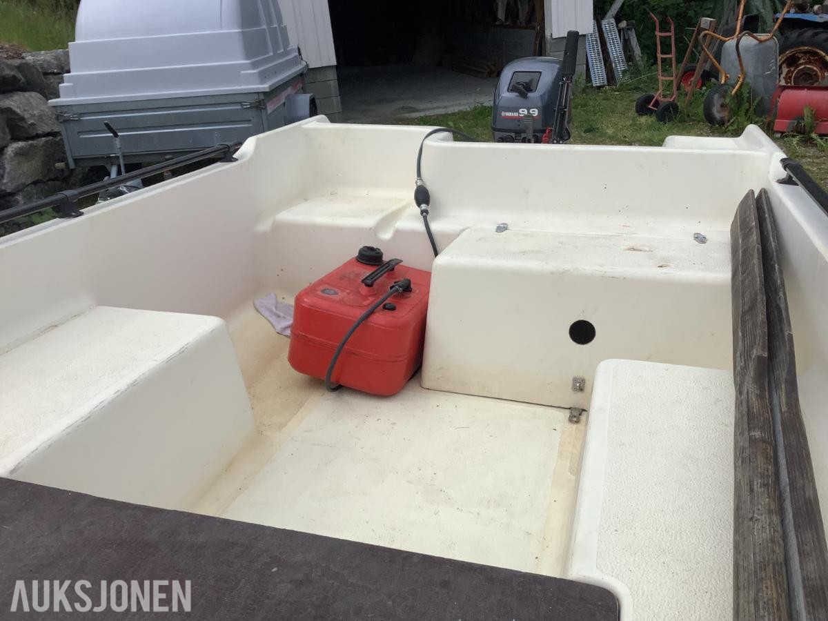 Pioner  14 fot glassfiber båt med Yamaha 9,9/15 hk  