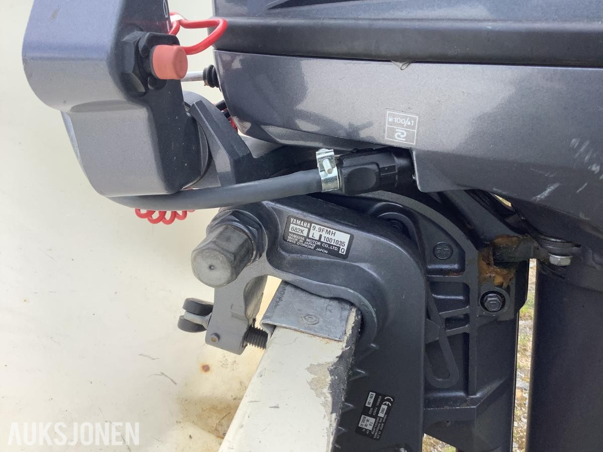 Pioner  14 fot glassfiber båt med Yamaha 9,9/15 hk  