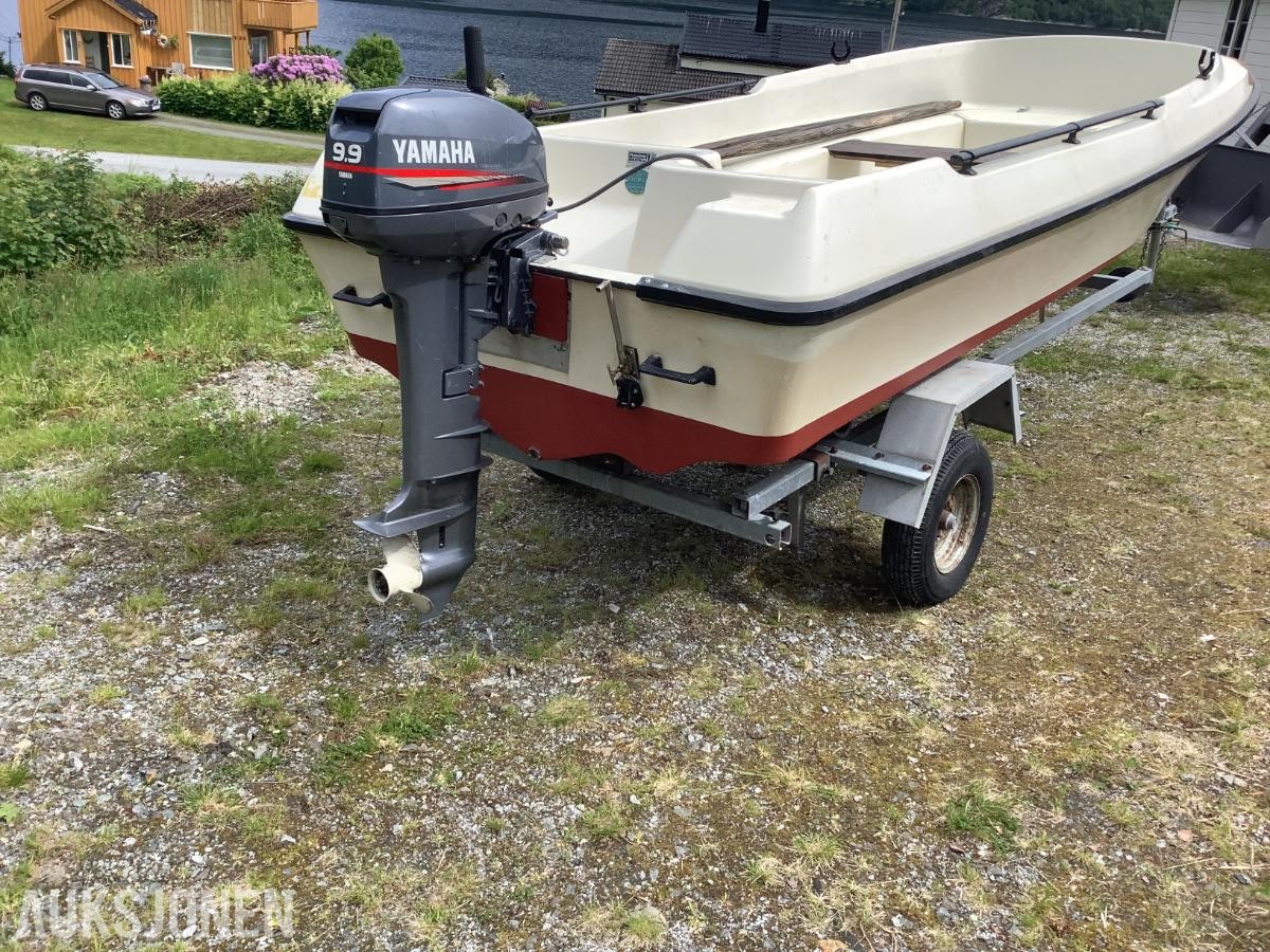Pioner  14 fot glassfiber båt med Yamaha 9,9/15 hk  
