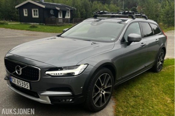 2017 Volvo V90 Cross Country D4 190hk AWD AUTOMAT FORVARMER HENGERFESTE HUD 360 KAMERA EU OK 03.2027