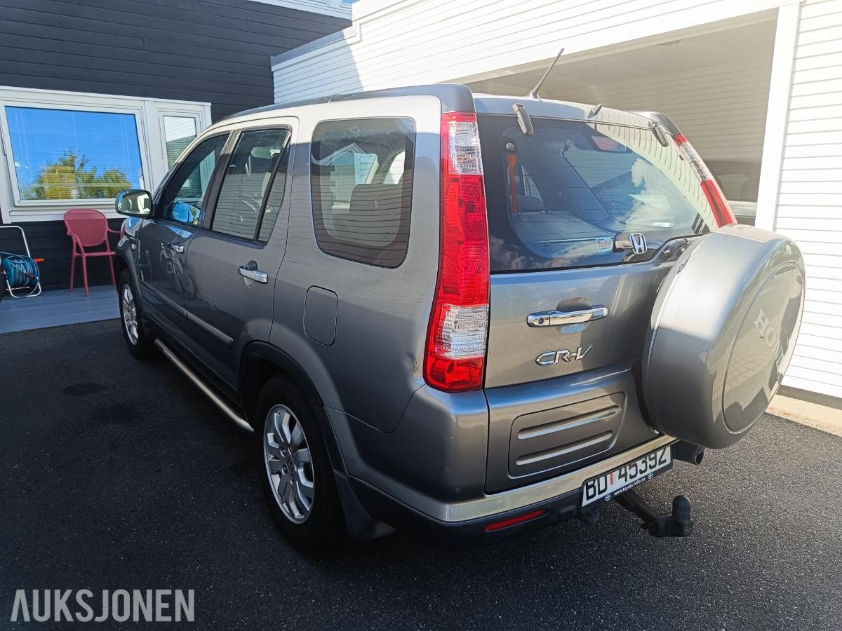 2005 Honda CR-V 2.0 150hk  4WD automat cruisekontroll hengerfeste s+v dekk