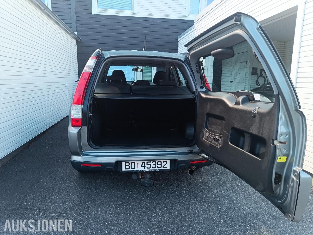 2005 Honda CR-V 2.0 150hk  4WD automat cruisekontroll hengerfeste s+v dekk