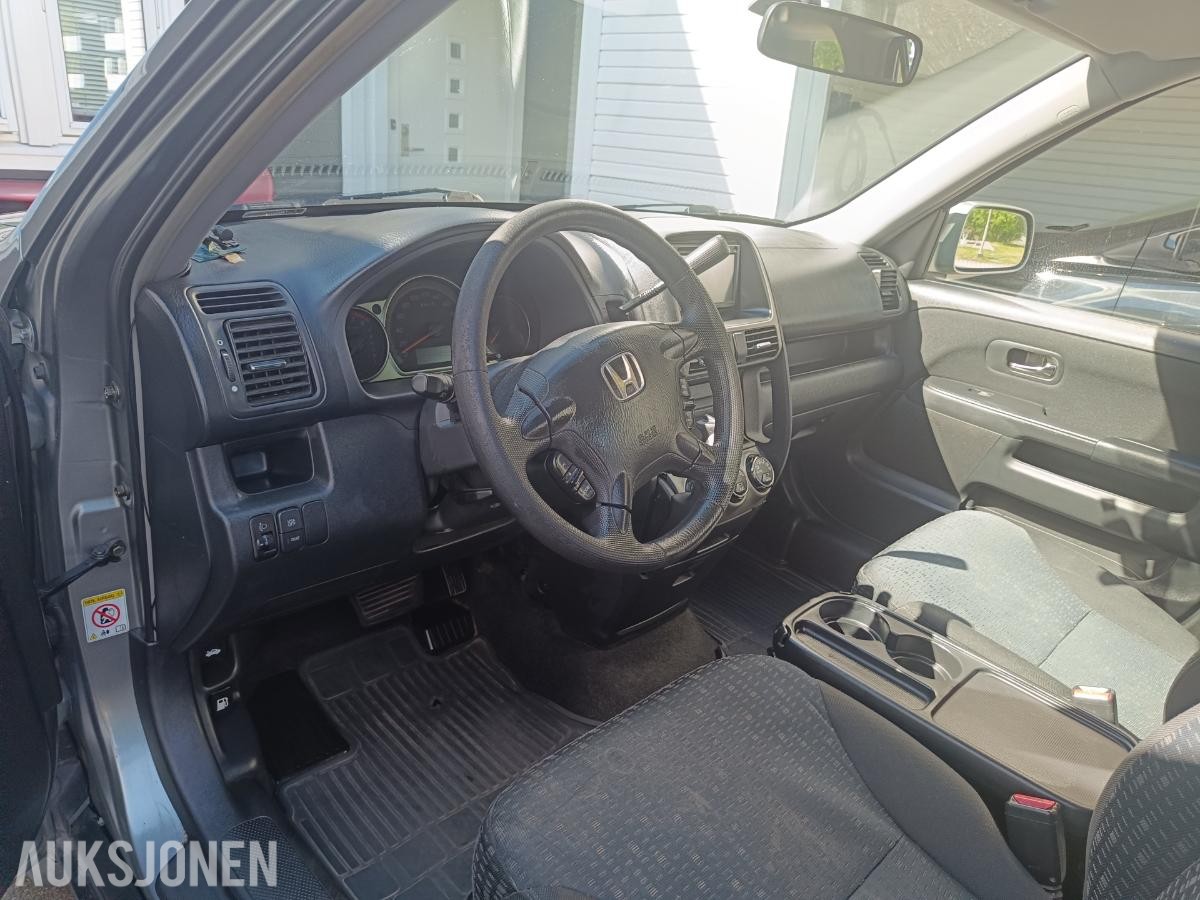 2005 Honda CR-V 2.0 150hk  4WD automat cruisekontroll hengerfeste s+v dekk