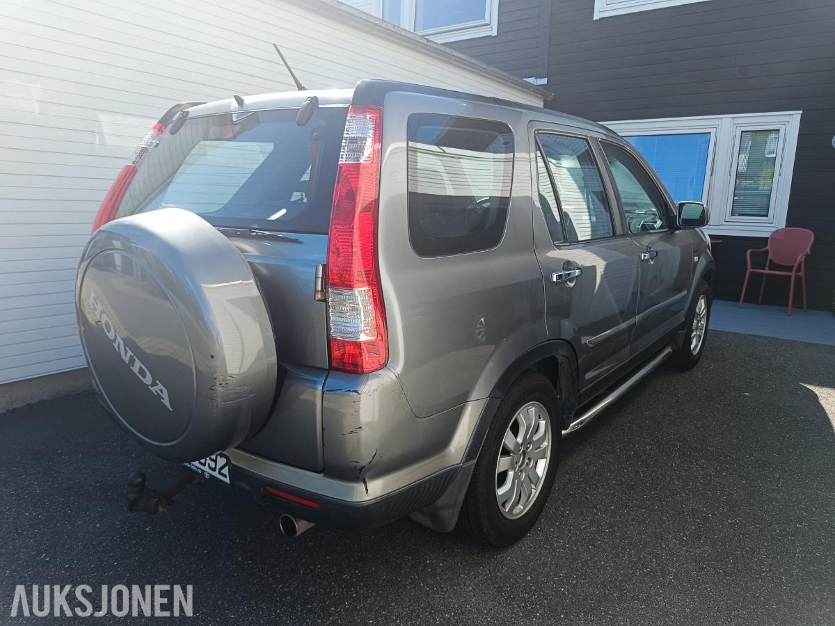 2005 Honda CR-V 2.0 150hk  4WD automat cruisekontroll hengerfeste s+v dekk