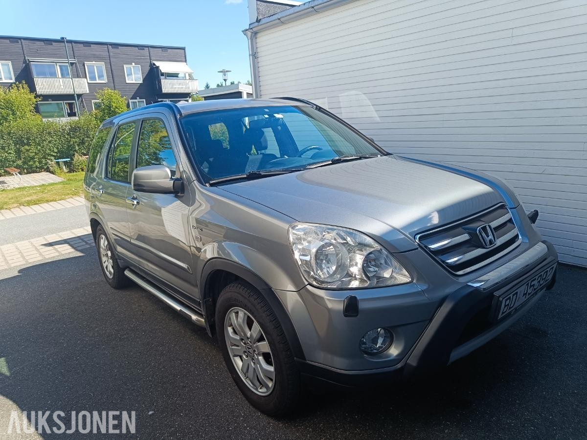 2005 Honda CR-V 2.0 150hk  4WD automat cruisekontroll hengerfeste s+v dekk