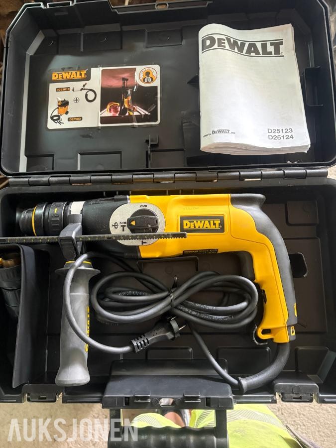 Dewalt D25124K borhammer