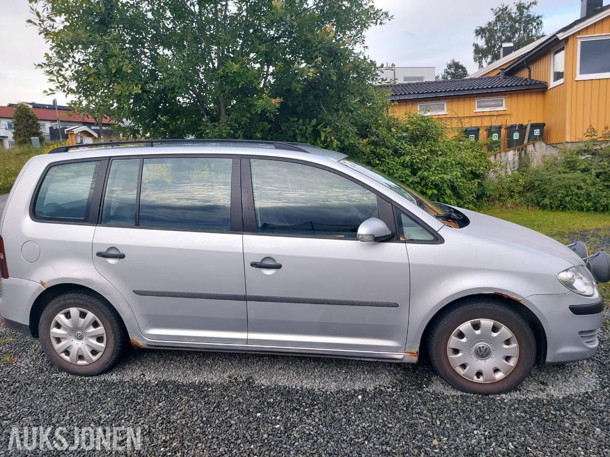 2009 Volkswagen Touran 1.9 105hk motorvarmer s+v dekk takrails 162500km