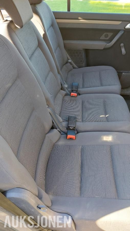 2009 Volkswagen Touran 1.9 105hk motorvarmer s+v dekk takrails 162500km