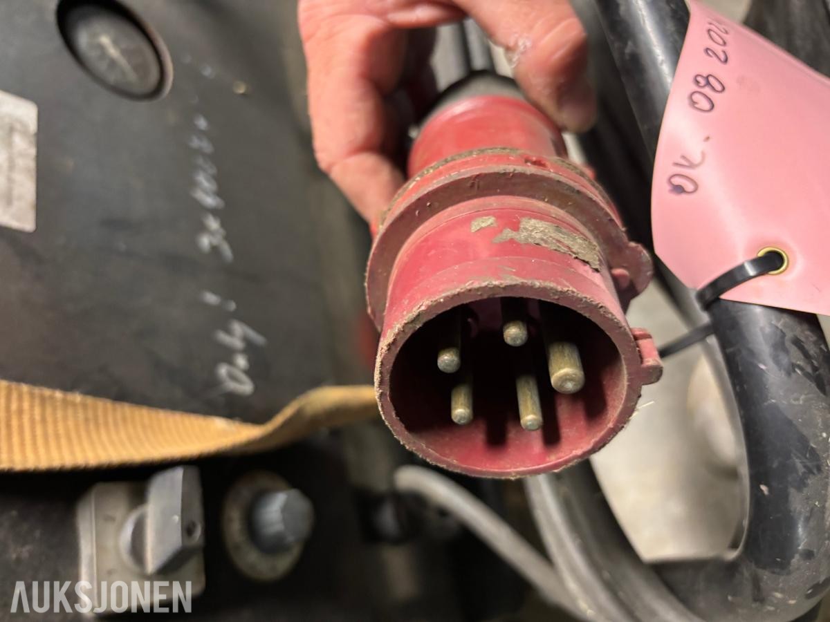 Varmtvannsvasker / høytrykksvasker - 200bar - 18L/min - 3 x 400 V