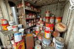 1994 10fots container med parti industrimaling / skipsmaling  – Jotun m.m.