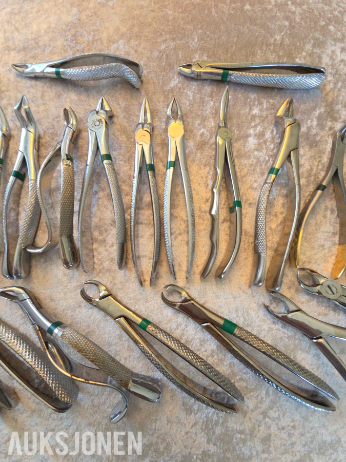 Parti med odontologiske tannekstraksjonstenger og spesialtenger – ca. 35 stk