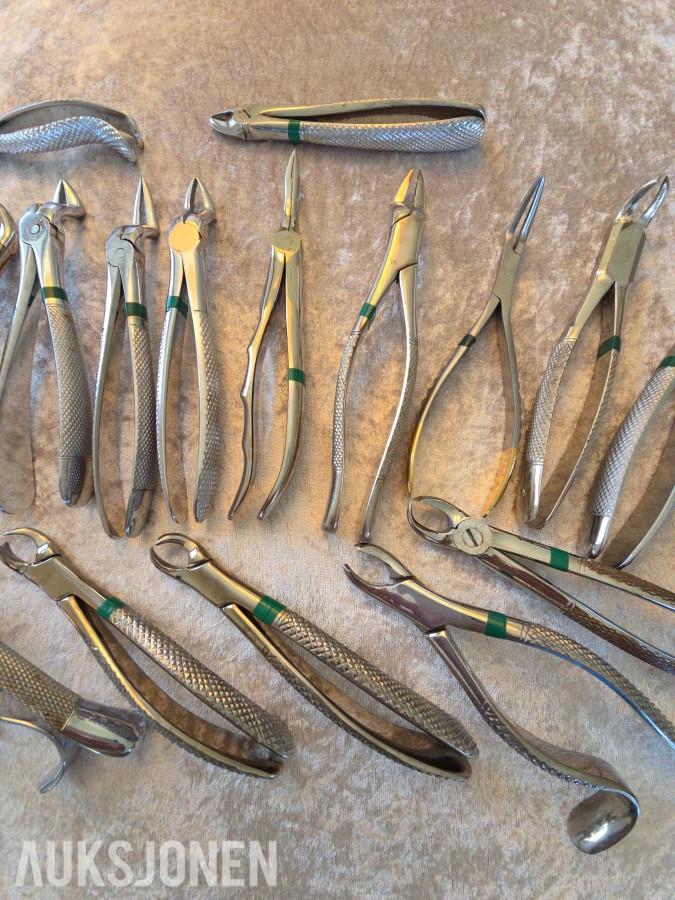 Parti med odontologiske tannekstraksjonstenger og spesialtenger – ca. 35 stk
