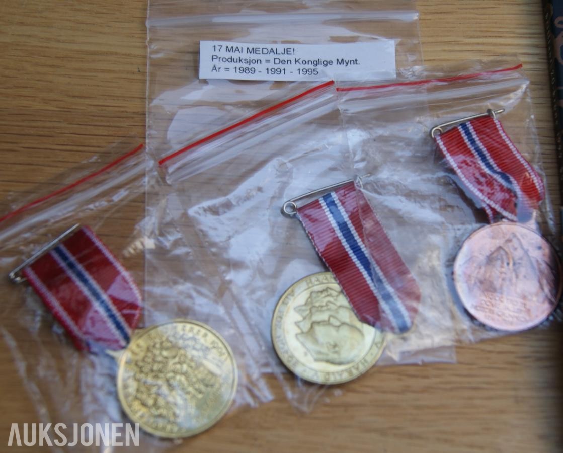 Norske 17.mai medaljer med bånd  - Ulike Minnemynter!