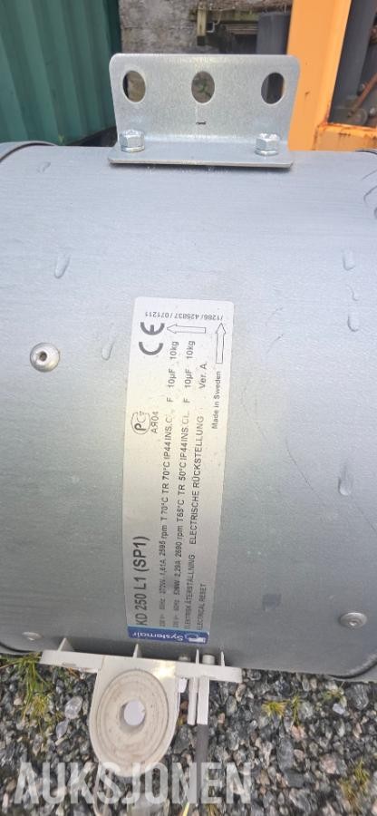 Diverse overskuddslager ventilasjonsutstyr – Systemair vifter, kanalheis, sentralstøvsuger, ventilasjonsdeler m.m.