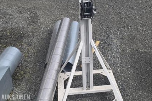 Diverse overskuddslager ventilasjonsutstyr – Systemair vifter, kanalheis, sentralstøvsuger, ventilasjonsdeler m.m.