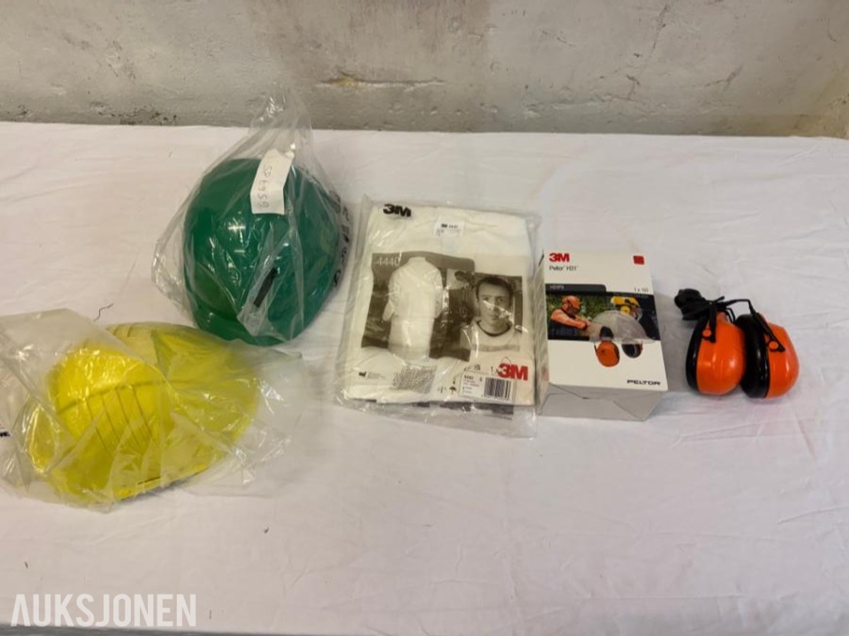 Parti nytt verneutstyr – Peltor, hjelmer og engangsfrakker