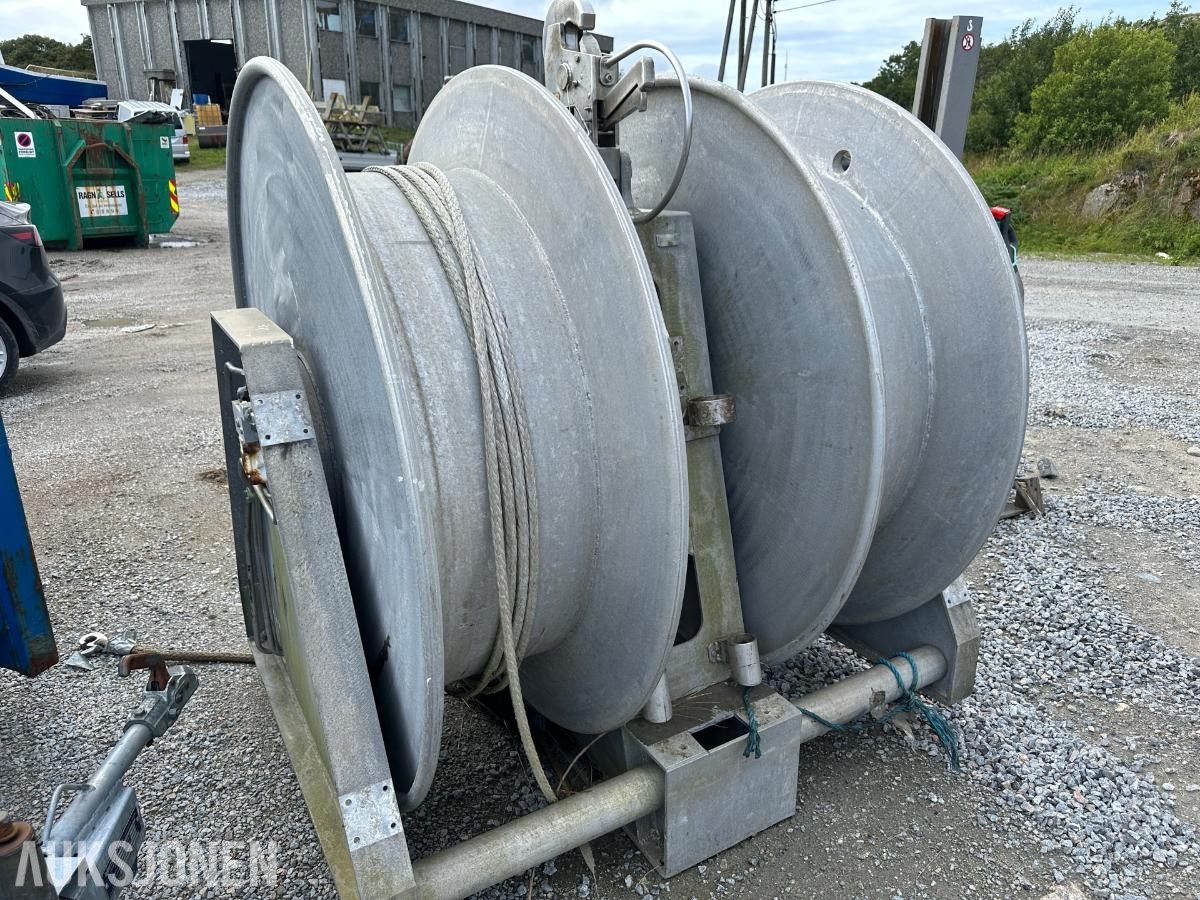 Henriksen MBH Dobbel Trommelvinsj | Hydraulisk | Ca. 2,5 tonn