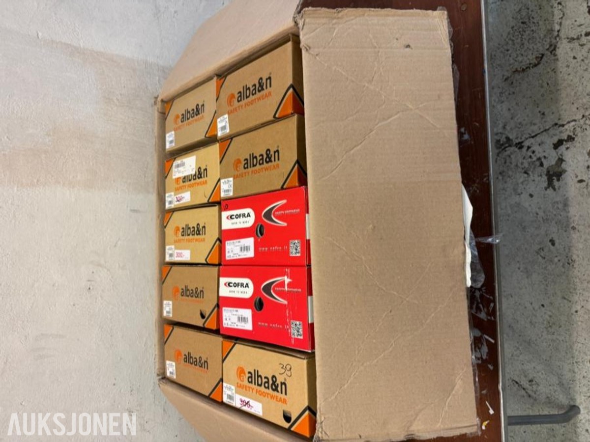 Parti med vernesko og arbeidssko - 33 par