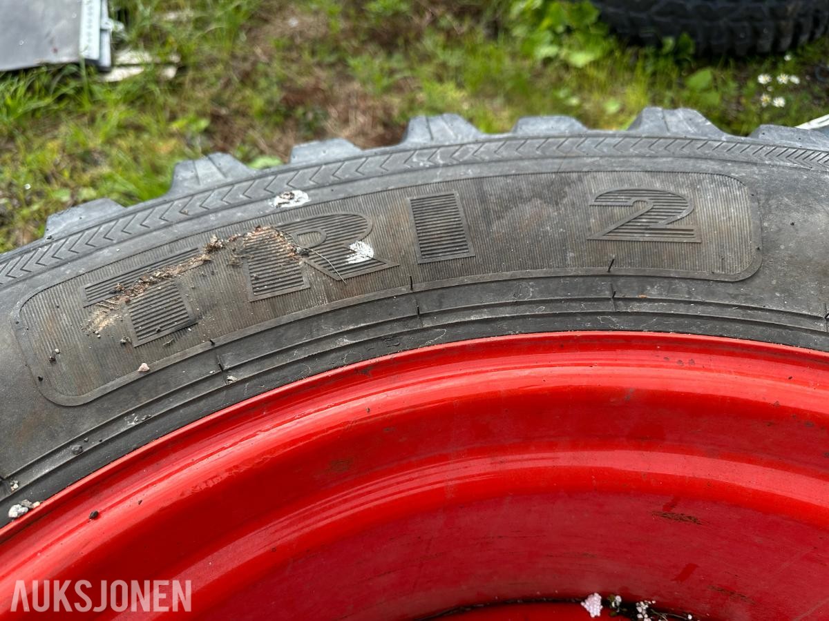 Nokian TRI 2 480/65 R28 Traktordekk | Felg |