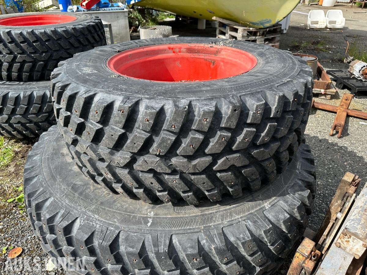 Nokian TRI 2 480/65 R28 Traktordekk | Felg |