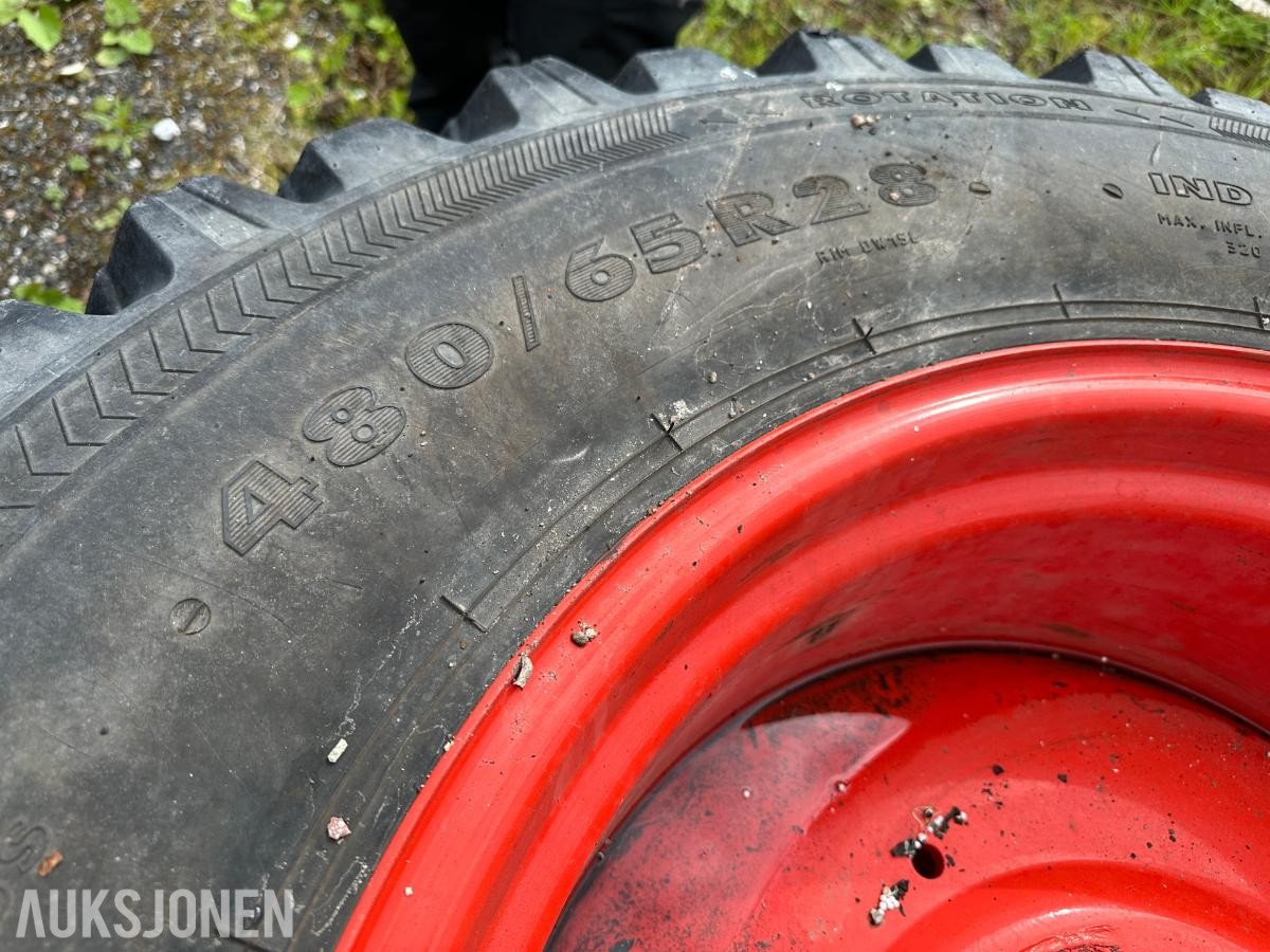 Nokian TRI 2 480/65 R28 Traktordekk | Felg |