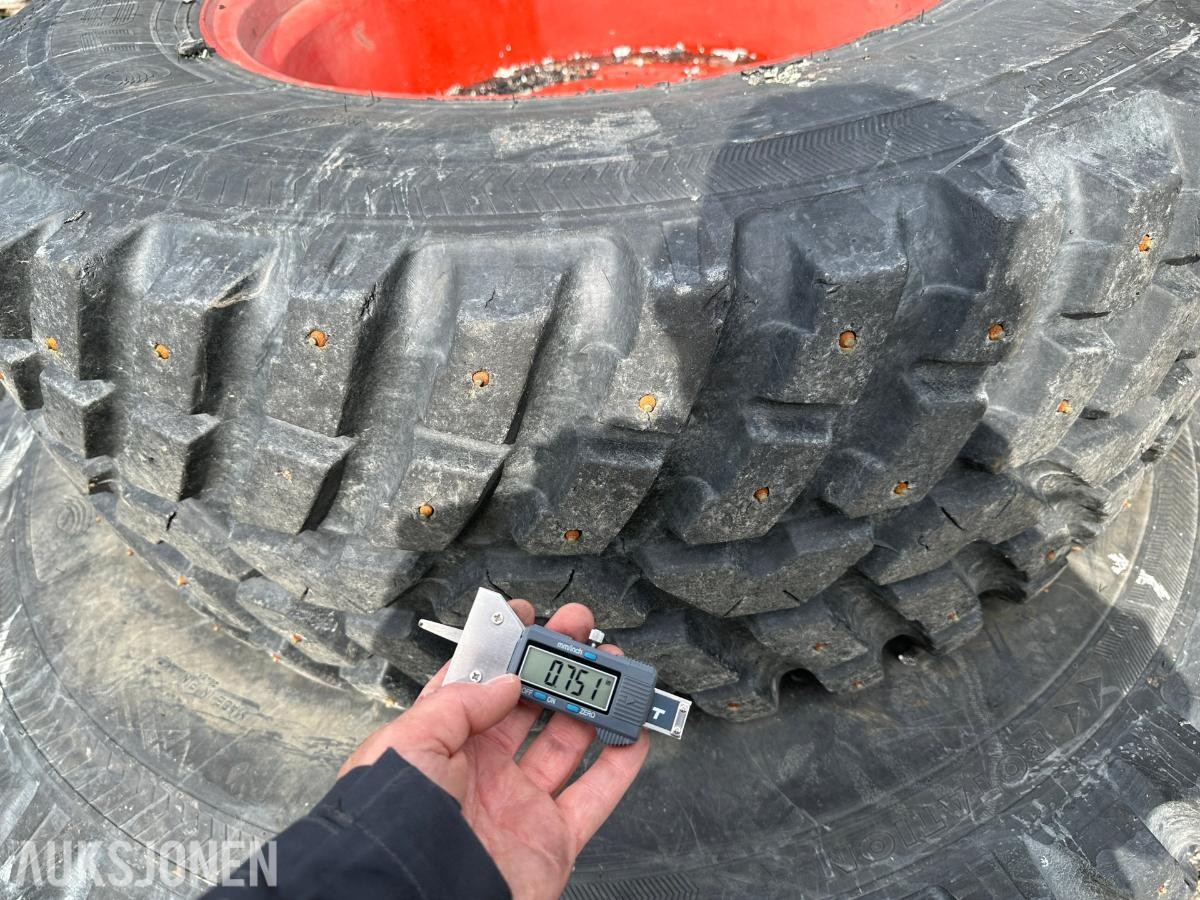 Nokian TRI 2 480/65 R28 Traktordekk | Felg |