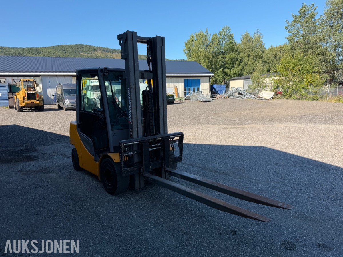 2017 Jungheinrich DFG 430s Dieseltruck med langgaffler