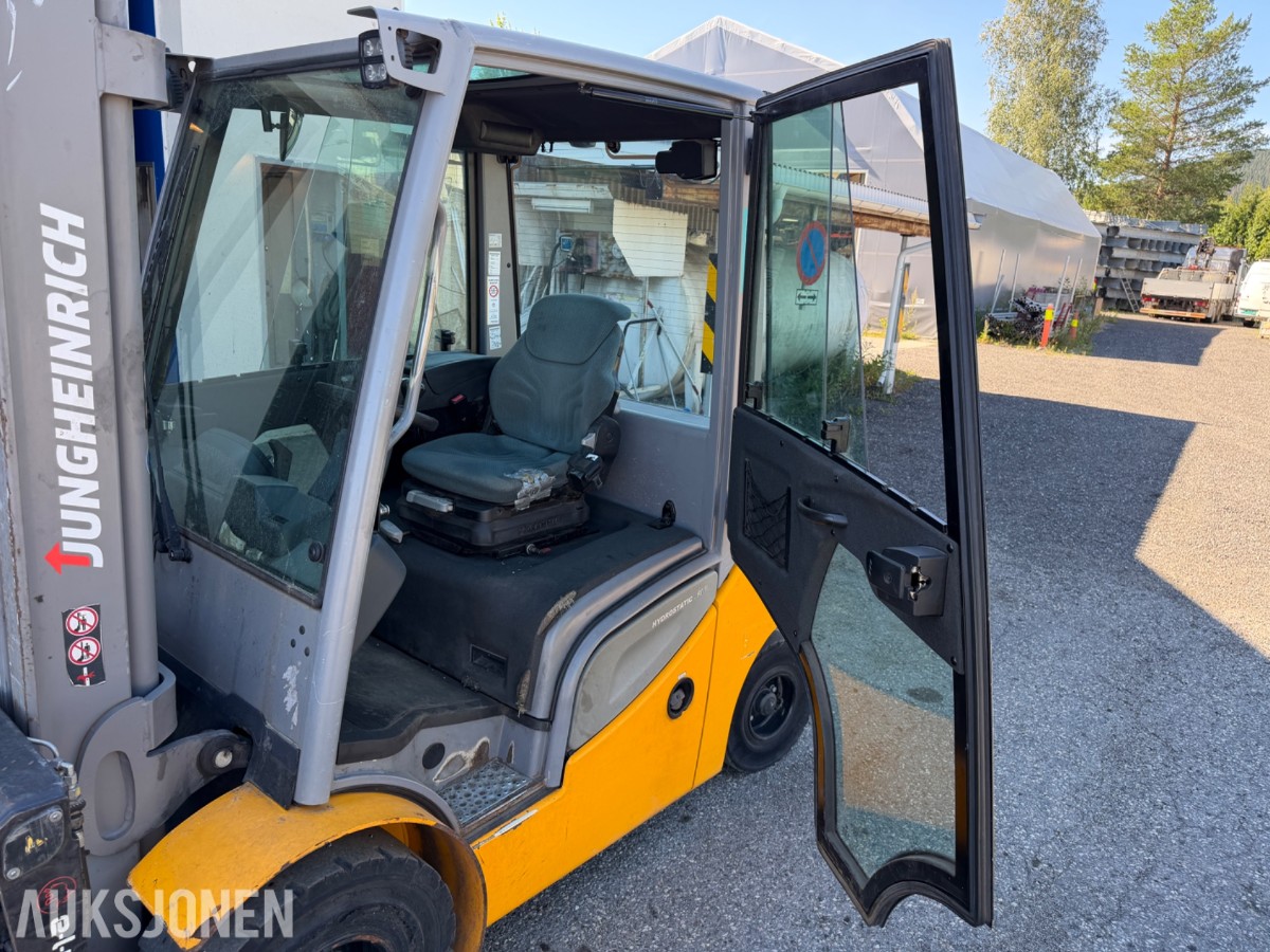 2017 Jungheinrich DFG 430s Dieseltruck med langgaffler