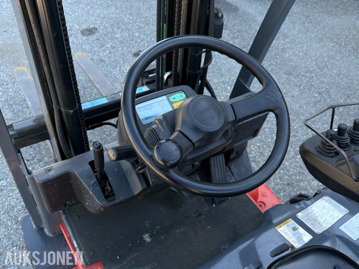 2003 Toyota 7FBEF15 - Elektrisk gaffeltruck, nylig kontrollert
