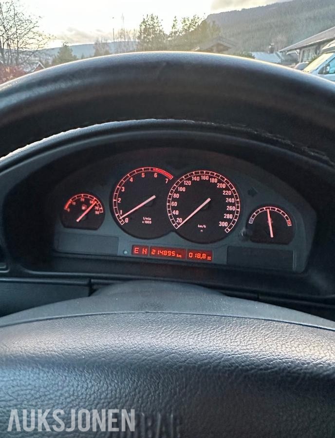 1992 BMW 850iA 5.0 Automat 299 hk 220 000 km