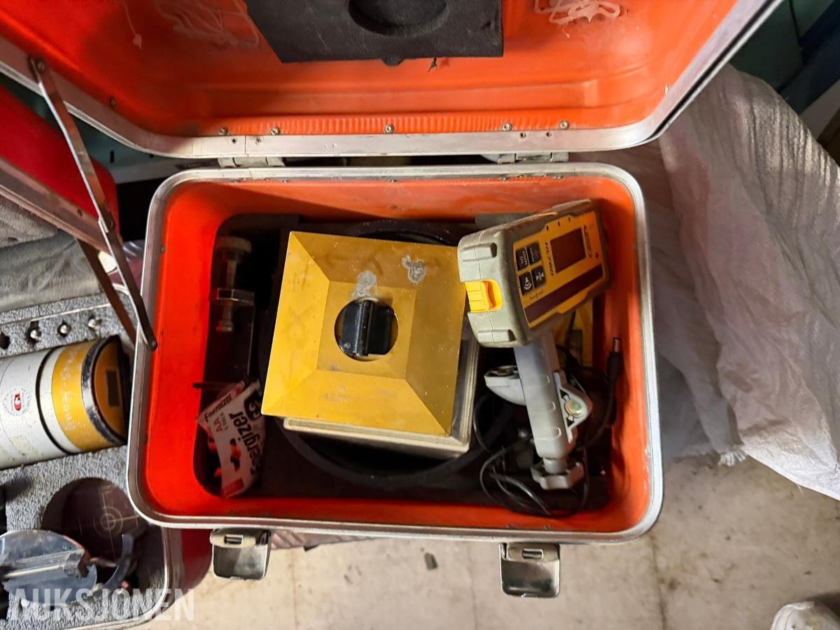 Ammann Lasertechnik rotasjonslaser med koffert og mottakerenhet