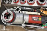 2010 Ridgid 690 elektrisk rørgjenger med gjengehoder og metallkoffert