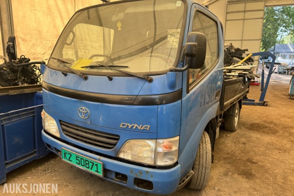 2003 Toyota DYNA 2.5-88 D - EU OK - ca 160 000km