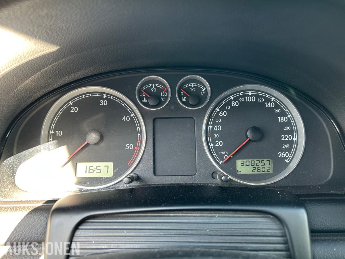 2003 Volkswagen Passat 1.9 101hk hengerfeste eu ok 06.2028
