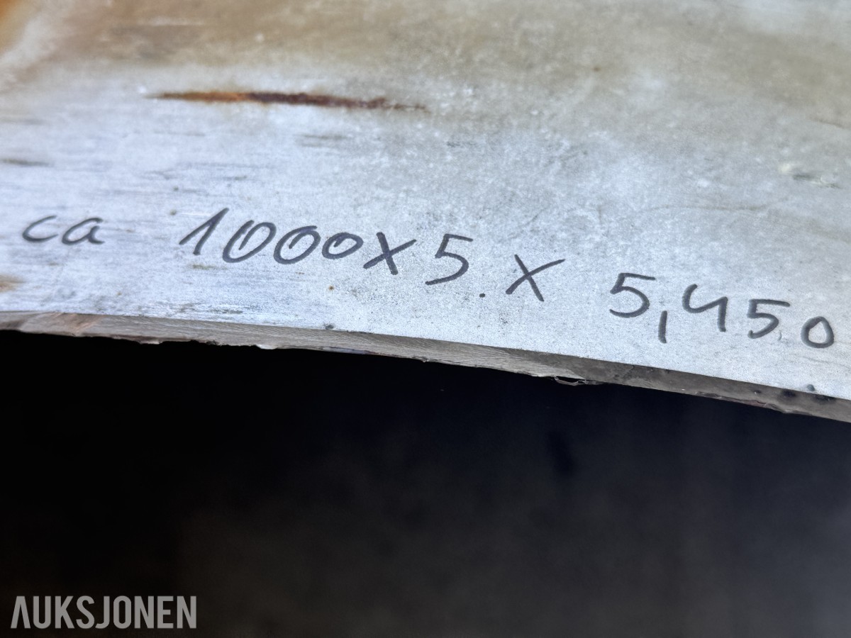 Syrefast stålrør - ca 1000 x 5 x 5,450 Lenge
