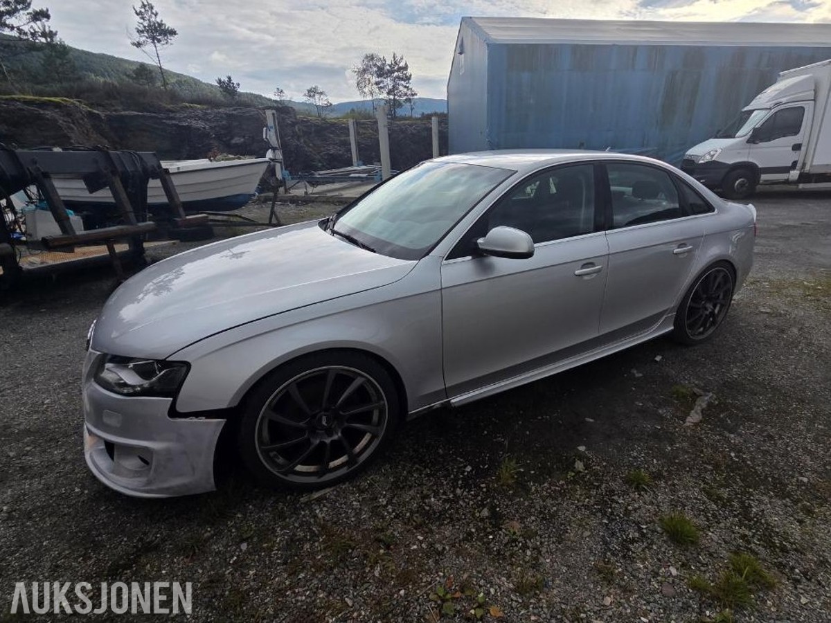 2011 Audi A4 2.0 17 hk ABT 195000 km