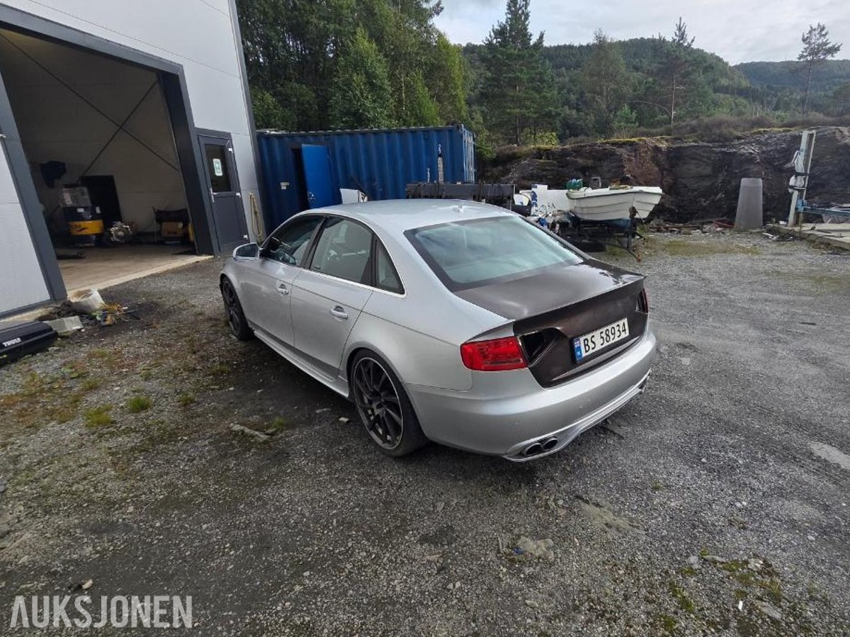 2011 Audi A4 2.0 17 hk ABT 195000 km