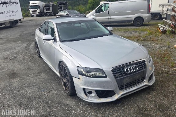 2011 Audi A4 2.0 17 hk ABT 195000 km