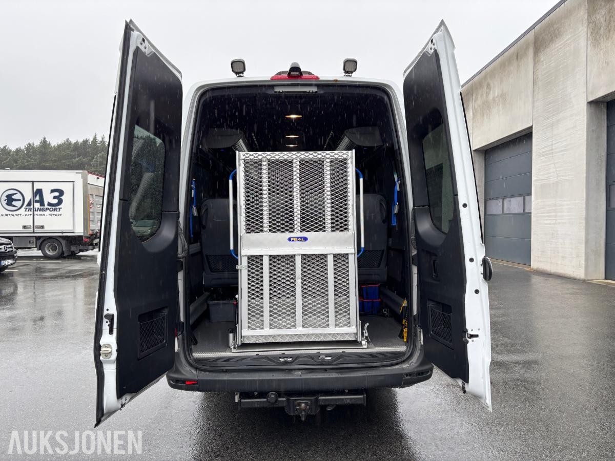 2019 Mercedes-Benz Sprinter  519 CDI 17-seter Rullestolbuss, Lav KM 185227km