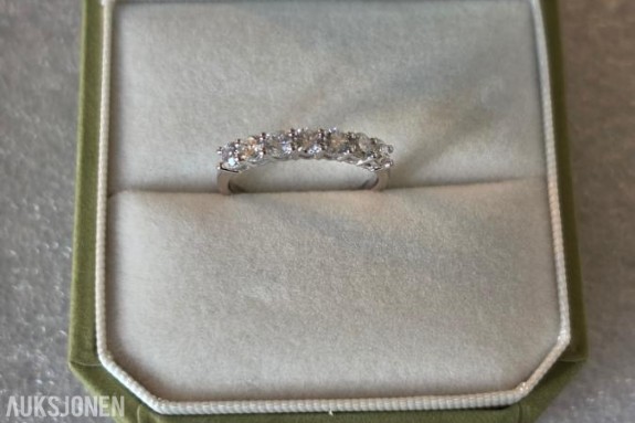 Alliansering i 14K hvitt gull - 0,70ct lab-dyrkede diamanter - Str. 53,5