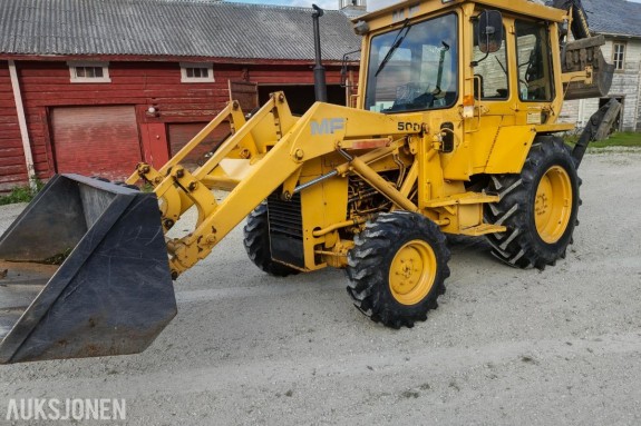1982 Massey Ferguson 50D traktor med Hymas H44 graver - MVA FRI