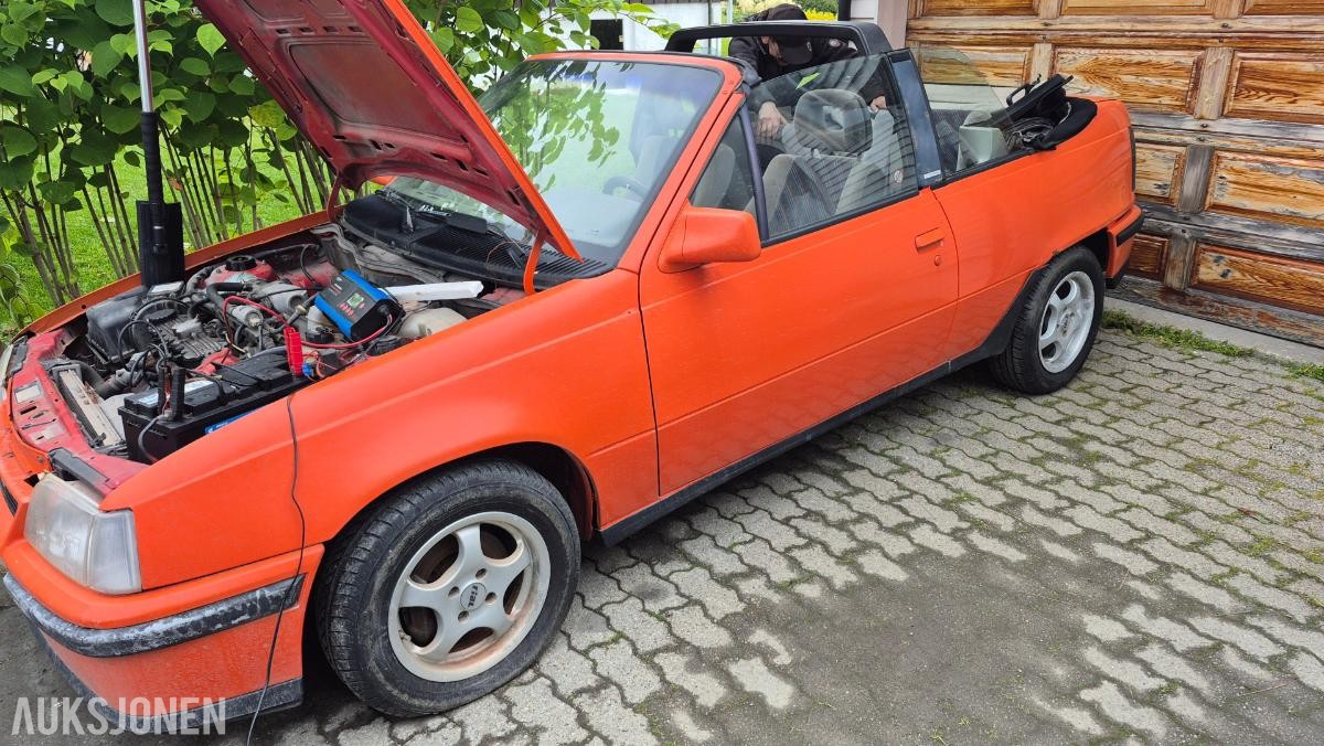 1989 Opel Kadett cab 2.0 116hk mye påkostet 159000km