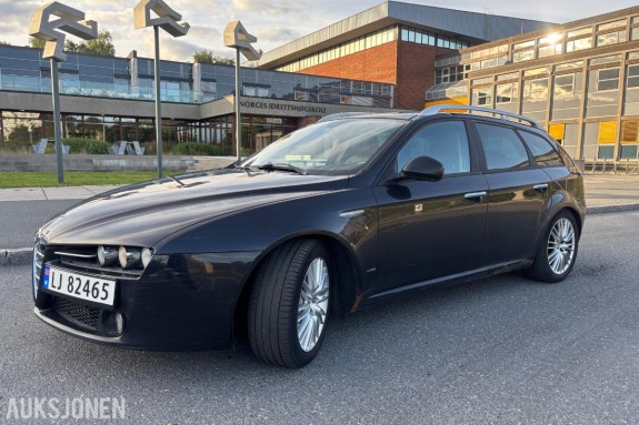 2008 Alfa Romeo 159 Sportwagon 1.9 150hk automat cruisekontroll hengerfeste skinn