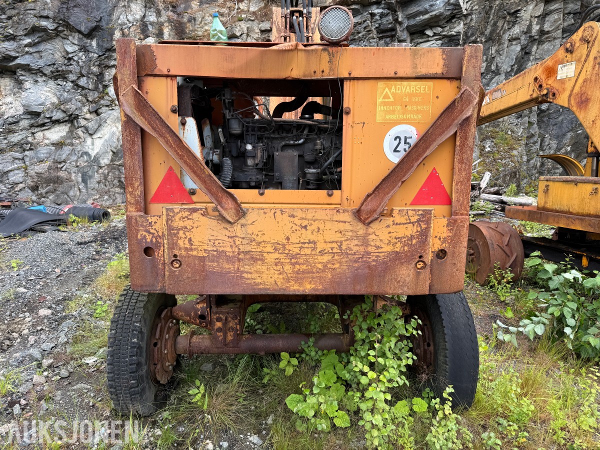 1971 Brøyt X2B gravemaskin – 4-hjuls – Skuffe – Prosjekt/restaureringsobjekt