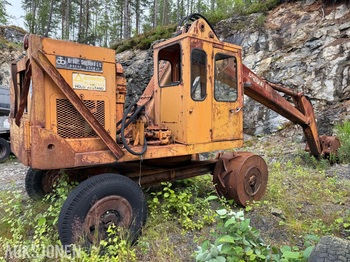 1971 Brøyt X2B gravemaskin – 4-hjuls – Skuffe – Prosjekt/restaureringsobjekt