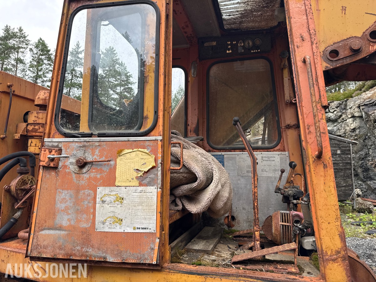 1971 Brøyt X2B gravemaskin – 4-hjuls – Skuffe – Prosjekt/restaureringsobjekt