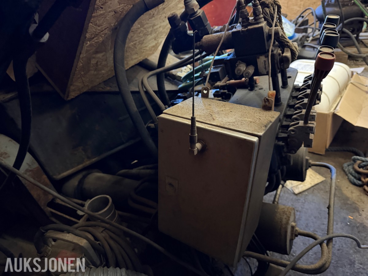 HIBAB 260 AW MARINKRAN MED FJERNKONTROLL
